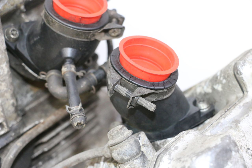 photo de MOTOR HYOSUNG GV AQUILA 125 (2000 - 2009) - Inspeção visual