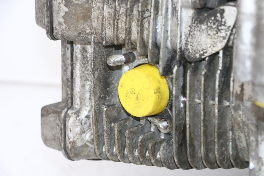 photo de MOTOR HYOSUNG GV AQUILA 125 (2000 - 2009) - Zoom do estado de desgaste