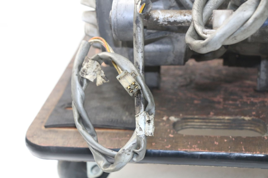 photo de MOTOR MBK BOOSTER SPIRIT NAKED 50 (2004 - 2017) - Pontos de fixação