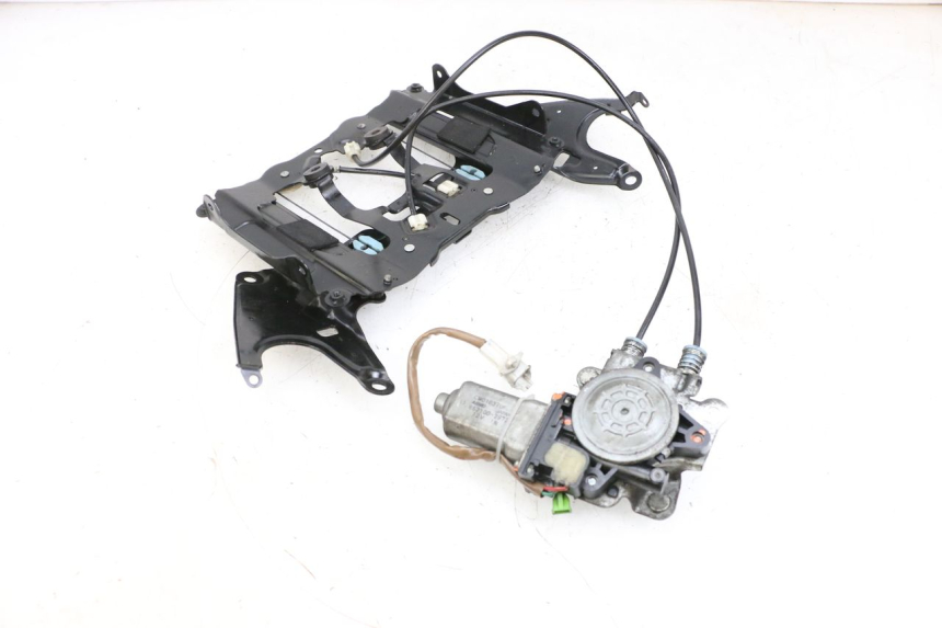 photo de MOTOR DE BOLHA SUZUKI BURGMAN EXECUTIVE ABS 650 (2006 - 2012) - Pontos de fixação