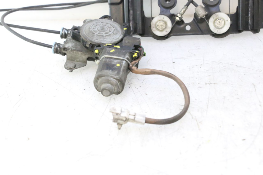 photo de MOTOR DE BOLHA SUZUKI BURGMAN EXECUTIVE ABS 650 (2006 - 2012) - Detalhes característicos