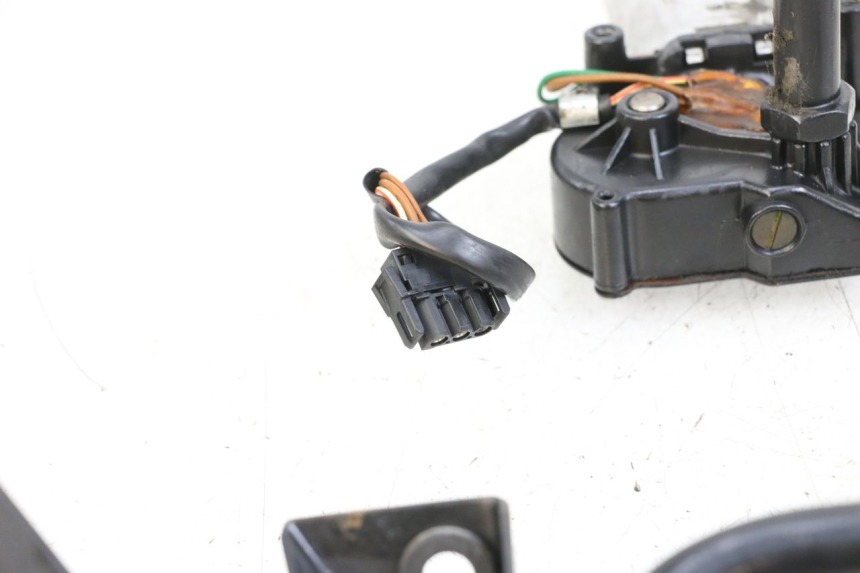 photo de MOTOR DE BOLHA BMW C1 125 (2000 - 2003) - Ampliação técnica