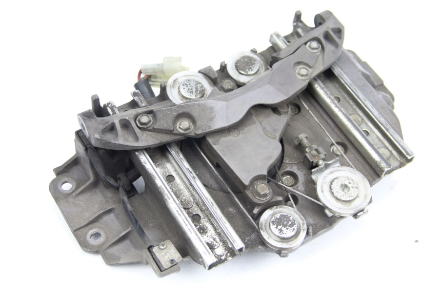 photo de MOTOR DE BOLHA YAMAHA FJR ABS 1300 (2006 - 2012) - Pontos de fixação