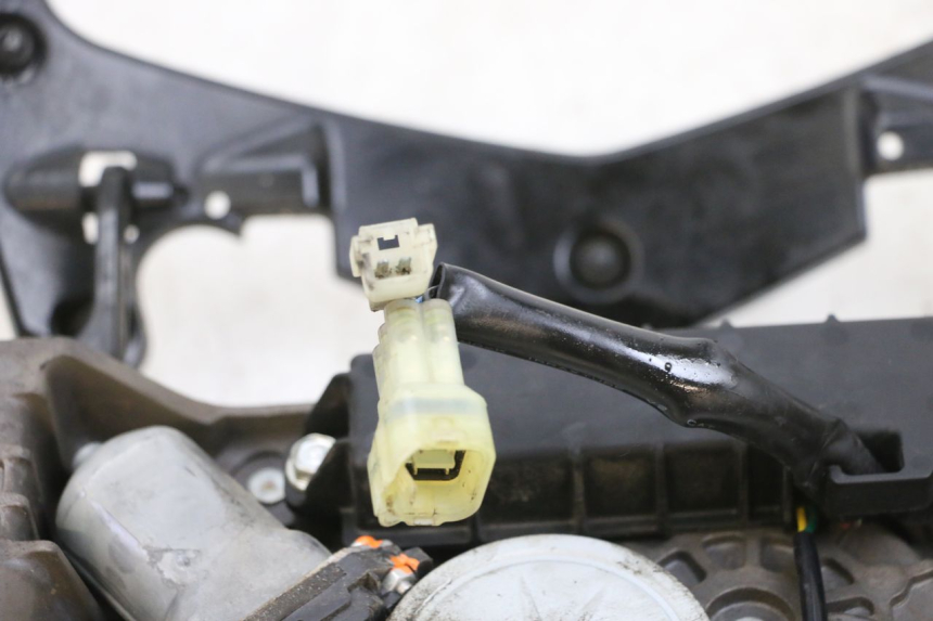 photo de MOTOR DE BOLHA YAMAHA FJR ABS 1300 (2006 - 2012) - Zoom do estado de desgaste