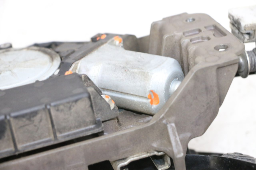 photo de MOTOR DE BOLHA YAMAHA FJR ABS 1300 (2006 - 2012) - Zoom do estado de desgaste