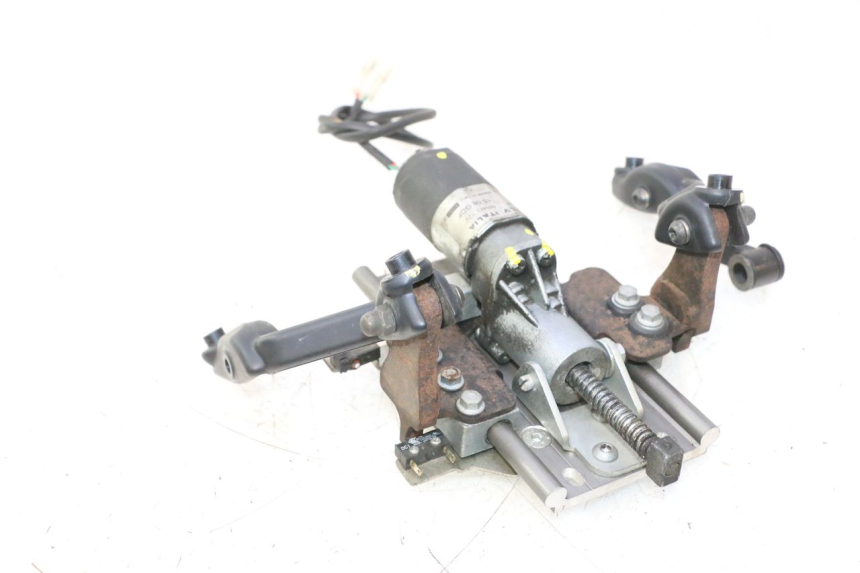 photo de MOTOR DE BOLHA GILERA GP 800 (2007 - 2013) - Detalhe da peça