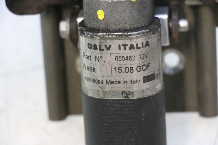photo de MOTOR DE BOLHA GILERA GP 800 (2007 - 2013) - Pontos de fixação