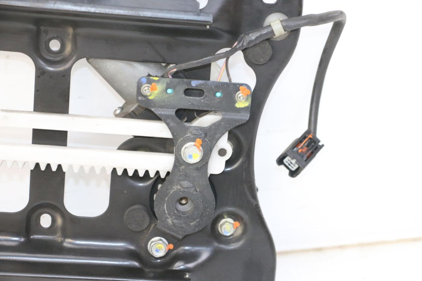 photo de MOTOR DE BOLHA HONDA FORZA 125 (2021 - 2025) - Detalhes característicos