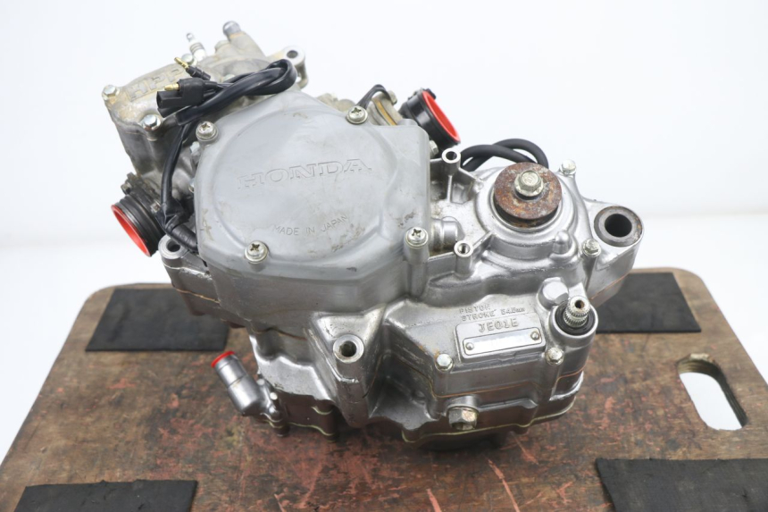 photo de MOTOR HONDA CR 125 (1995 - 1997) - Detalhes característicos