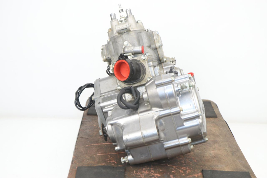 photo de MOTOR HONDA CR 125 (1995 - 1997) - Outro ângulo de visão