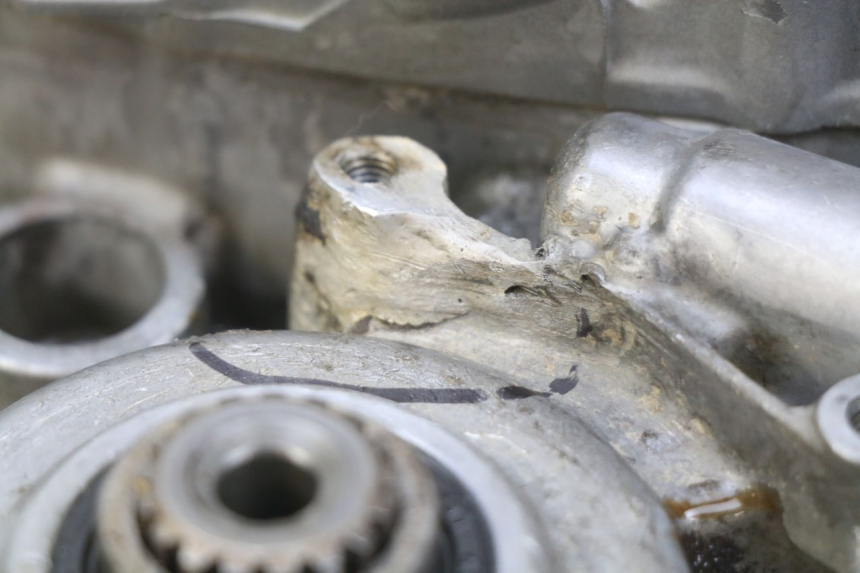 photo de MOTOR HONDA CRF CR-F 450 (2009 - 2012) - Outro ângulo de visão