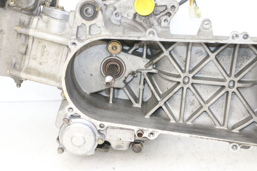photo de MOTOR KYMCO DINK STREET 125 (2009 - 2014) - Ângulo alternativo