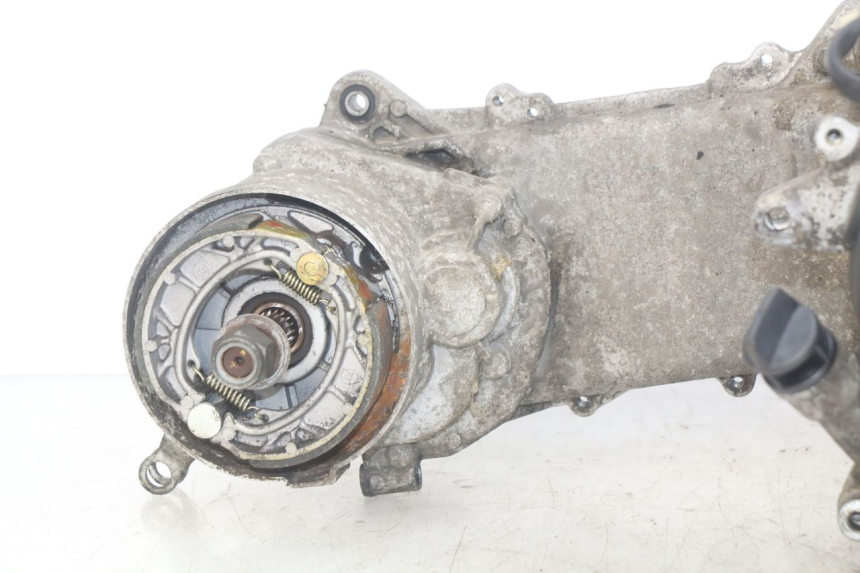 photo de MOTOR PEUGEOT DJANGO 4T 50 (2014 - 2019) - Detalhes característicos