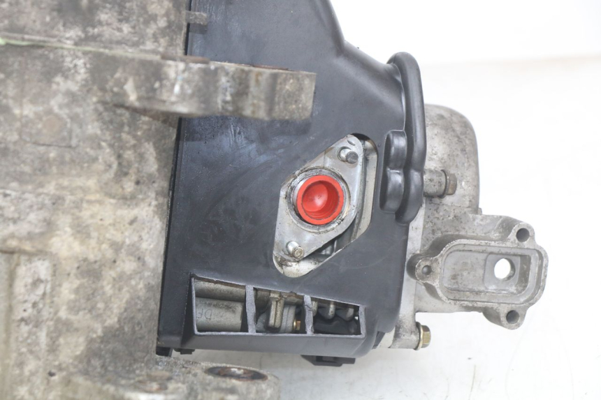 photo de MOTOR PEUGEOT DJANGO 4T 50 (2014 - 2019) - Outro ângulo de visão