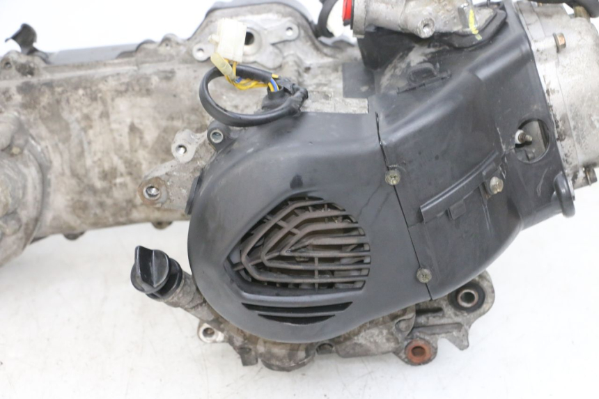 photo de MOTOR PEUGEOT DJANGO 4T 50 (2014 - 2019) - Detalhes característicos