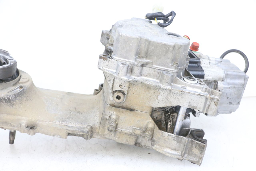 photo de MOTOR PEUGEOT ELYSEO 125 (1999 - 2004) - Zoom do estado de desgaste