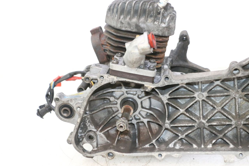 photo de MOTOR PEUGEOT ELYSTAR 50 (2002 - 2014) - Outro ângulo de visão