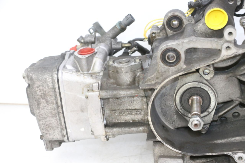 photo de MOTOR HONDA FES S-WING SWING ABS 125 (2007 - 2015) - Outro ângulo de visão