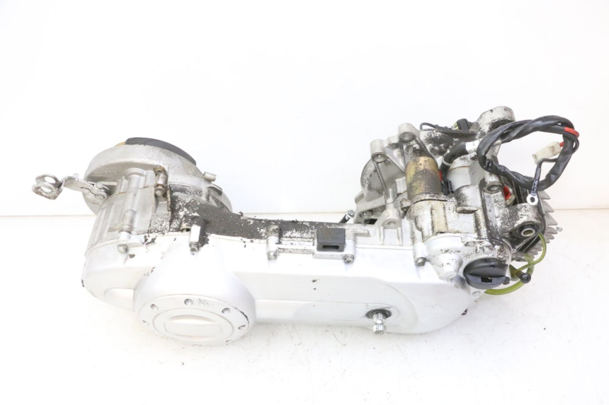 photo de MOTOR PIAGGIO FLY 2T 50 (2004 - 2017) - Outro ângulo de visão