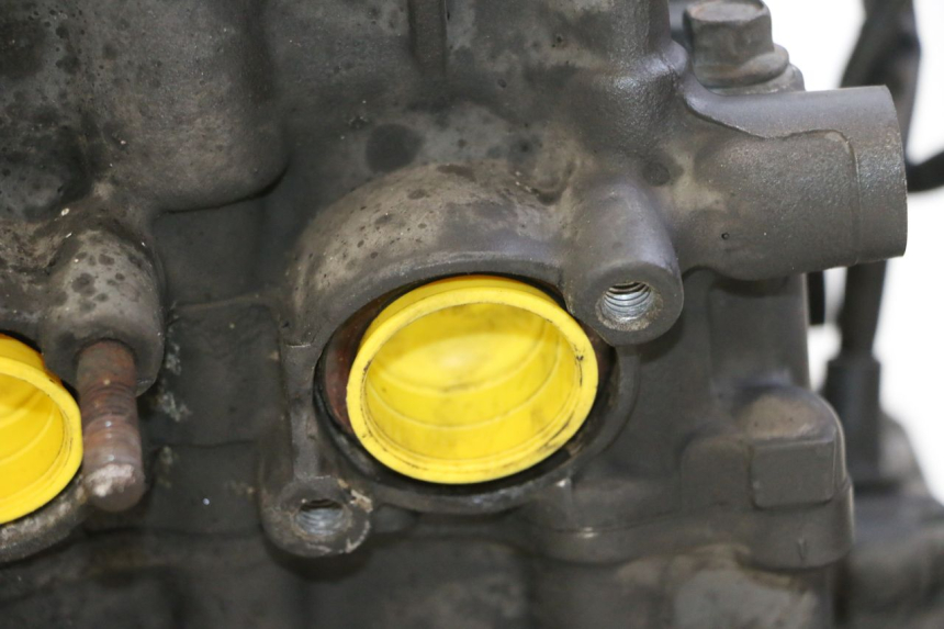 photo de MOTOR YAMAHA FZ6 FAZER S2 600 (2007 - 2011) - Zoom de qualidade