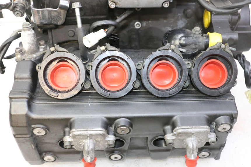 photo de MOTOR YAMAHA FZ6 FAZER S2 600 (2007 - 2011) - Outro ângulo de visão