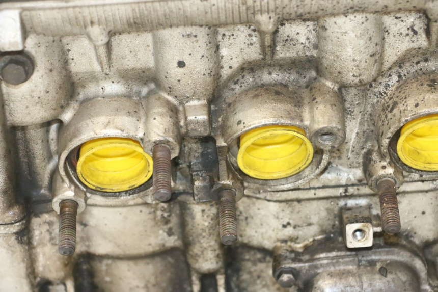 photo de MOTOR YAMAHA FZ6 N FAZER 600 (2004 - 2006) - Ângulo alternativo