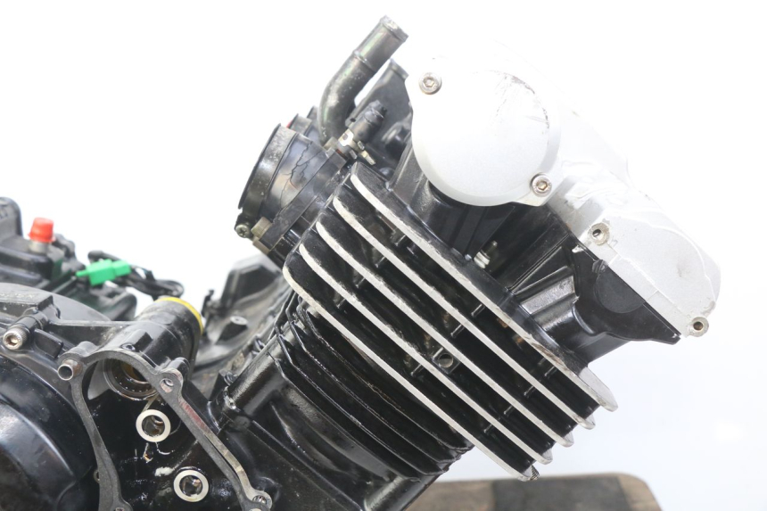 photo de MOTOR YAMAHA FZS FAZER 600 (1998 - 2001) - Ângulo alternativo