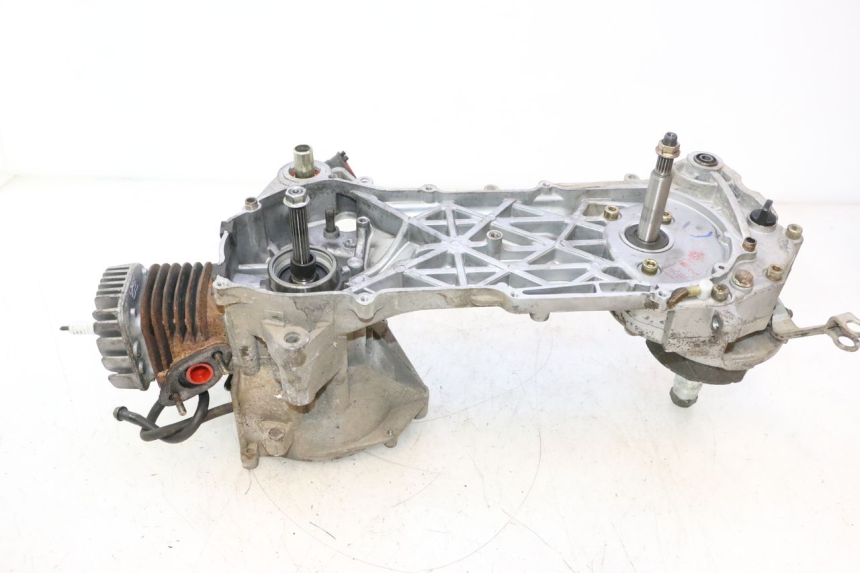 photo de MOTOR VASTRO GP 2T 50 (2013 - 2017) - Outro ângulo de visão