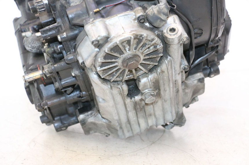 photo de MOTOR KAWASAKI GPX F ZX750F 750 (1986 - 1990) - Outro ângulo de visão