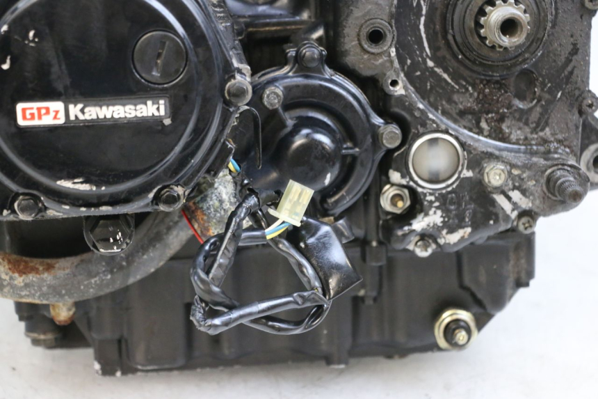 photo de MOTOR KAWASAKI GPZ RX 1000 (1986 - 1988) - Outro ângulo de visão