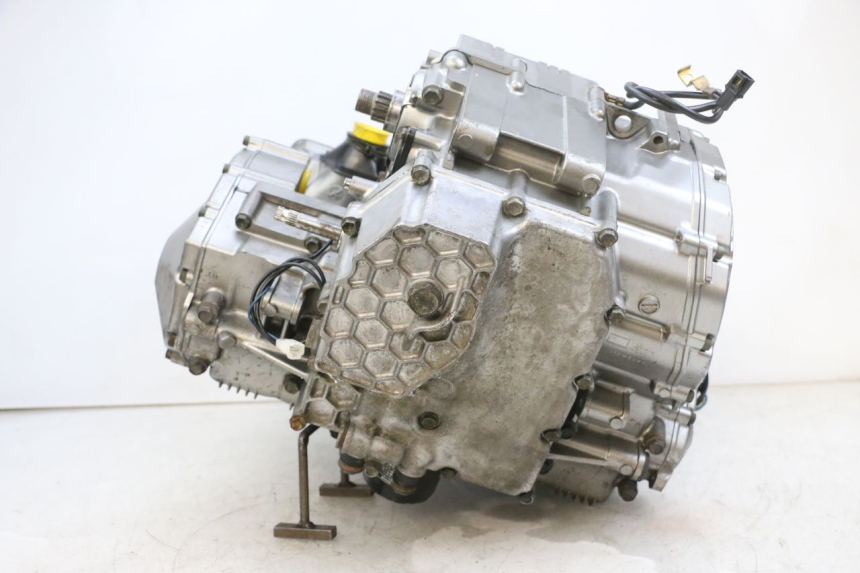 photo de MOTOR SUZUKI GSF N BANDIT 600 (1996 - 1999) - Outro ângulo de visão