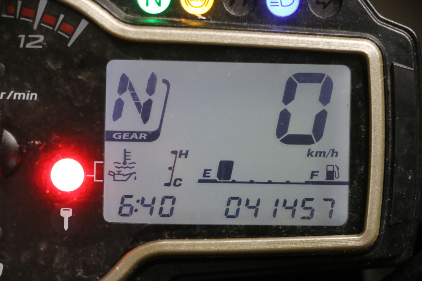 photo de MOTOR SUZUKI GSR 750 (2011 - 2017) - Ampliação técnica