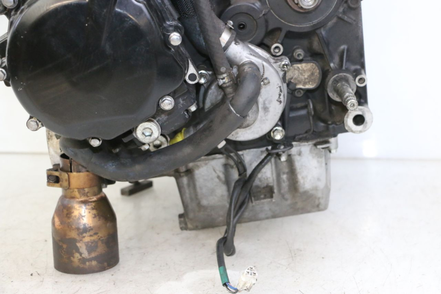 photo de MOTOR SUZUKI GSR 750 (2011 - 2017) - Ampliação técnica