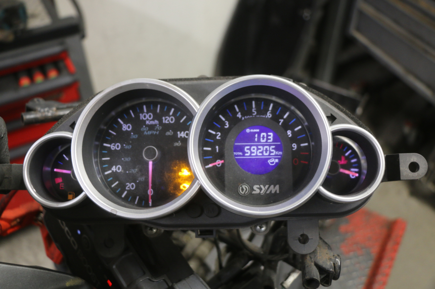 photo de MOTOR SYM GTS EFI 125 (2012 - 2016) - Inspeção visual