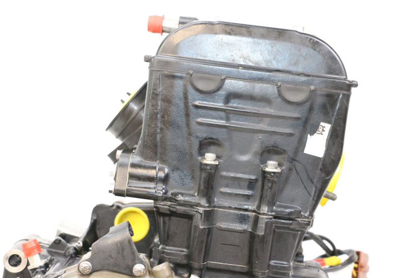 photo de MOTOR HUSQVARNA SVARTPILEN 401 (2018 - 2023) - Inspeção visual