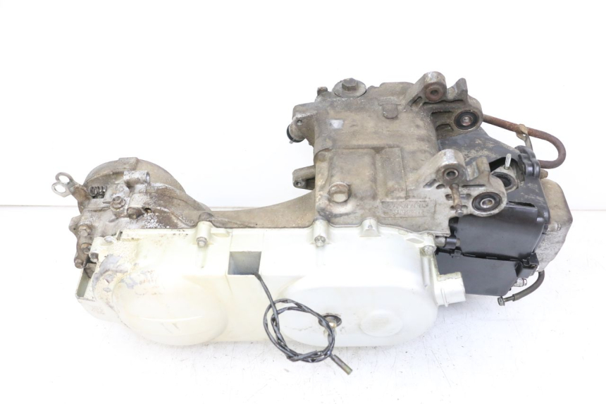 photo de MOTOR JM MOTORS OLDIES 4T 50 (2010 - 2020) - Outro ângulo de visão