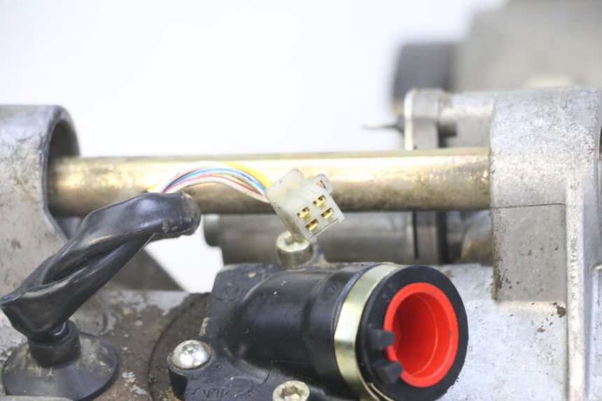 photo de MOTOR YAMAHA JOG R 50 (2004 - 2014) - Ampliação dos componentes