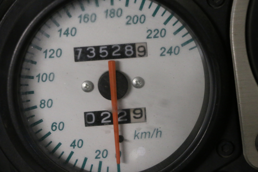 photo de MOTOR KAWASAKI ZR7 ZR-7 S 750 (1999 - 2004) - Pontos de fixação