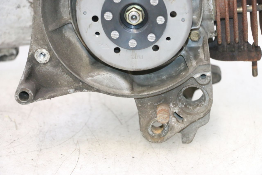 photo de MOTOR PEUGEOT KISBEE 2T 50 (2010 - 2017) - Ângulo alternativo