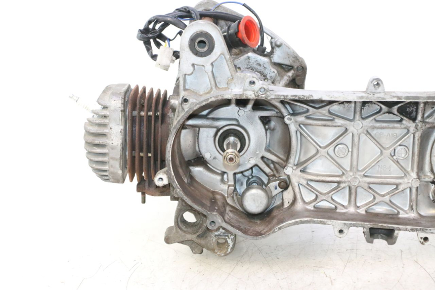 photo de MOTOR PEUGEOT KISBEE 2T 50 (2010 - 2017) - Zoom do estado de desgaste
