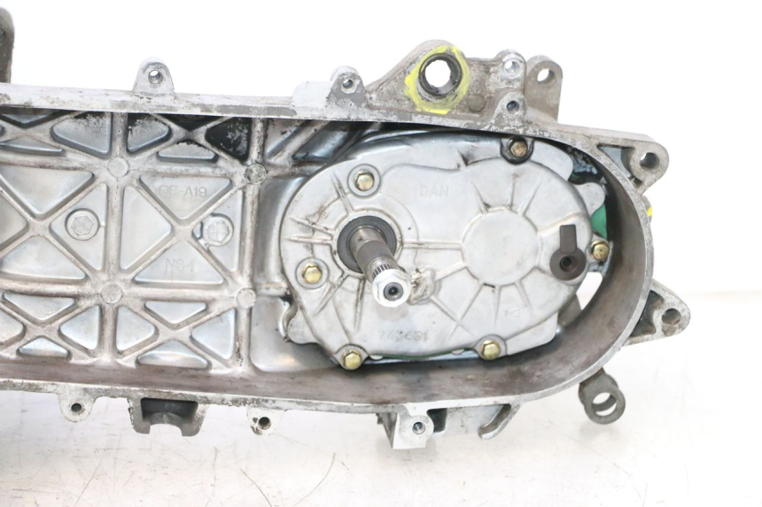 photo de MOTOR PEUGEOT KISBEE 2T 50 (2010 - 2017) - Outro ângulo de visão