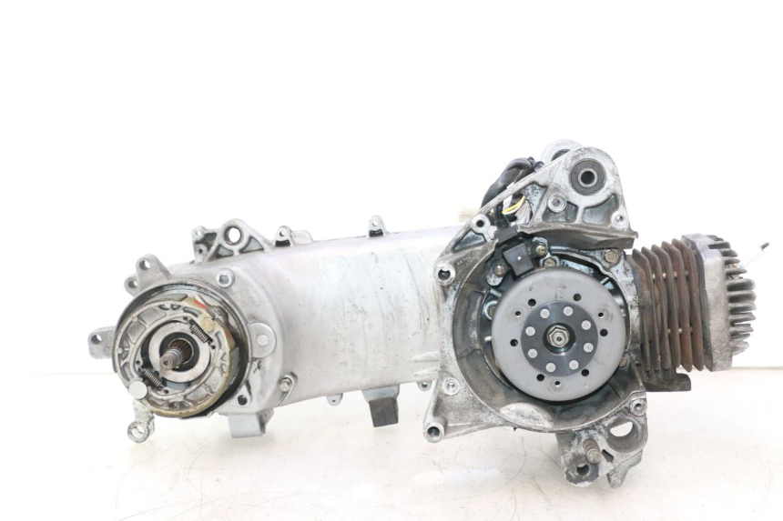 photo de MOTOR PEUGEOT KISBEE 2T 50 (2010 - 2017) - Ampliação dos componentes