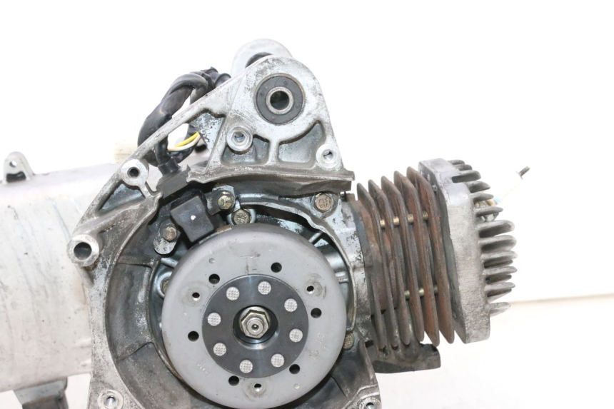 photo de MOTOR PEUGEOT KISBEE 2T 50 (2010 - 2017) - Inspeção visual