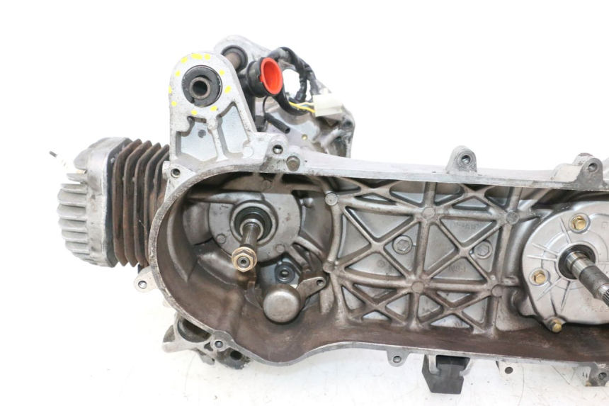 photo de MOTOR PEUGEOT KISBEE 2T 50 (2010 - 2017) - Pontos de fixação