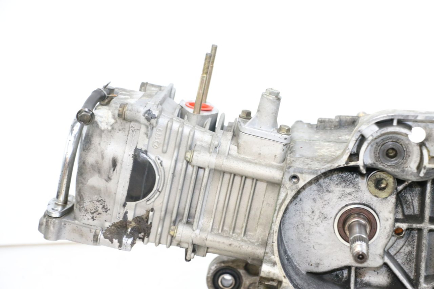 photo de MOTOR PEUGEOT KISBEE 4T 50 (2010 - 2017) - Vista de perto