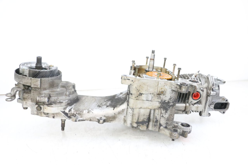 photo de MOTOR PEUGEOT KISBEE 4T 50 (2010 - 2017) - Outro ângulo de visão