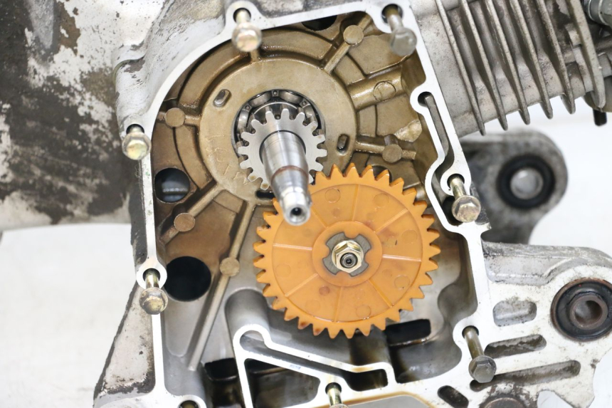 photo de MOTOR PEUGEOT KISBEE 4T 50 (2010 - 2017) - Pontos de fixação