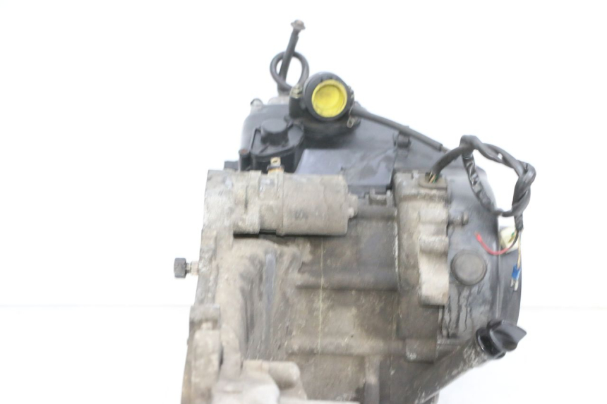 photo de MOTOR PEUGEOT KISBEE 4T 50 (2010 - 2017) - Detalhes característicos