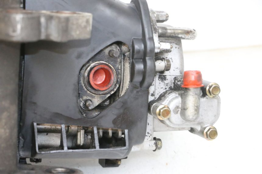 photo de MOTOR PEUGEOT KISBEE 4T 50 (2010 - 2017) - Estado da superfície