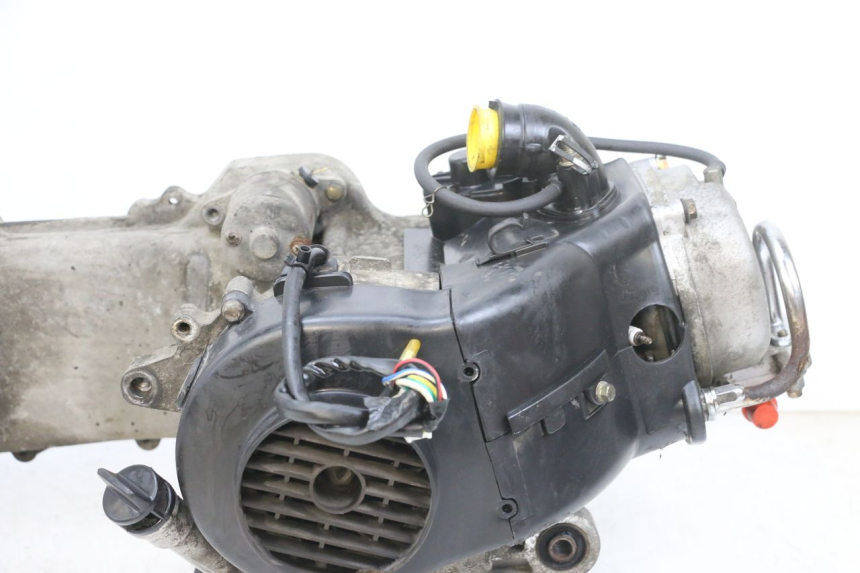 photo de MOTOR PEUGEOT KISBEE 4T 50 (2010 - 2017) - Detalhes característicos